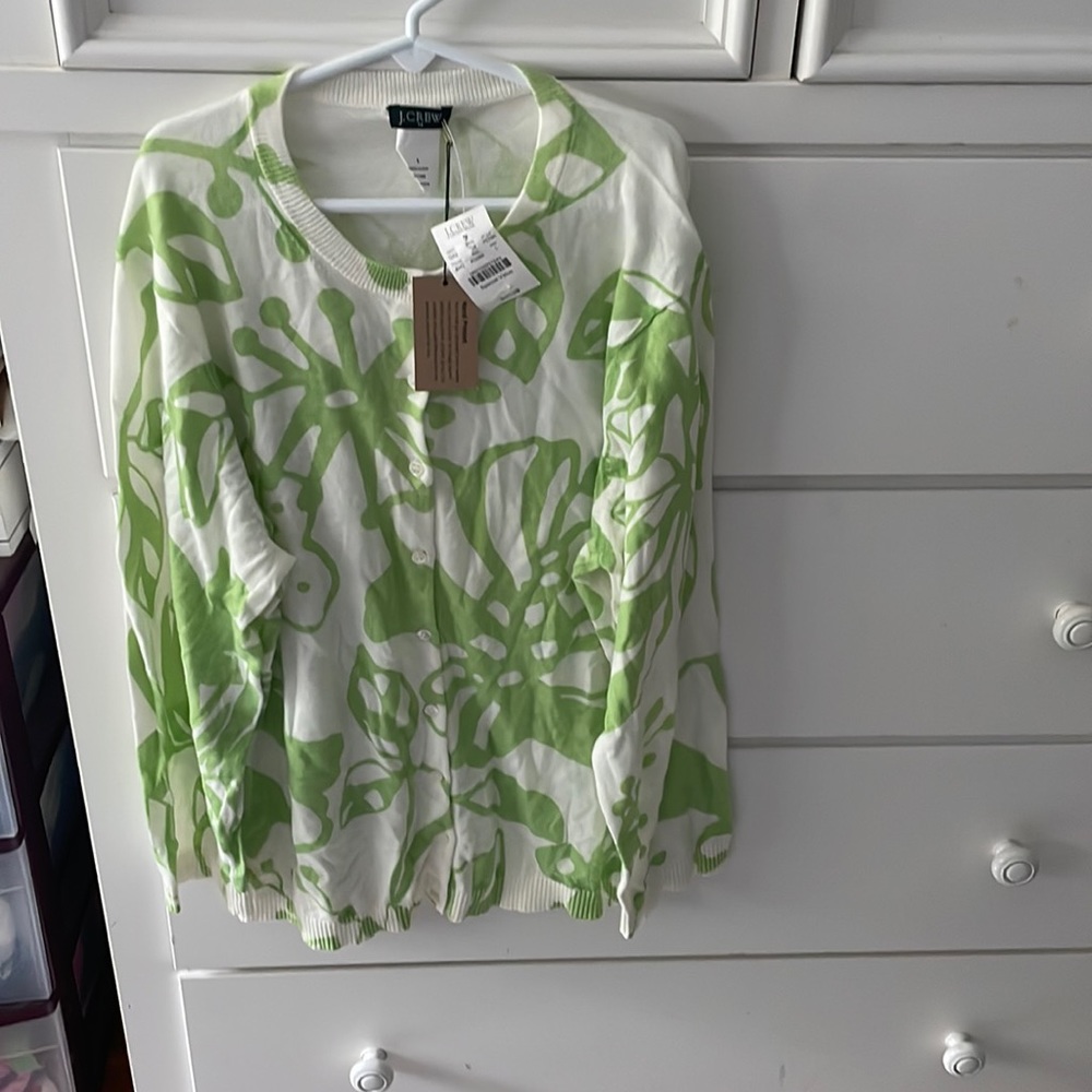 Green and white design, button up